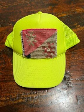 New Kilim Orijinal
Turkish Rug Trucker hat
Bright Neon Yellow